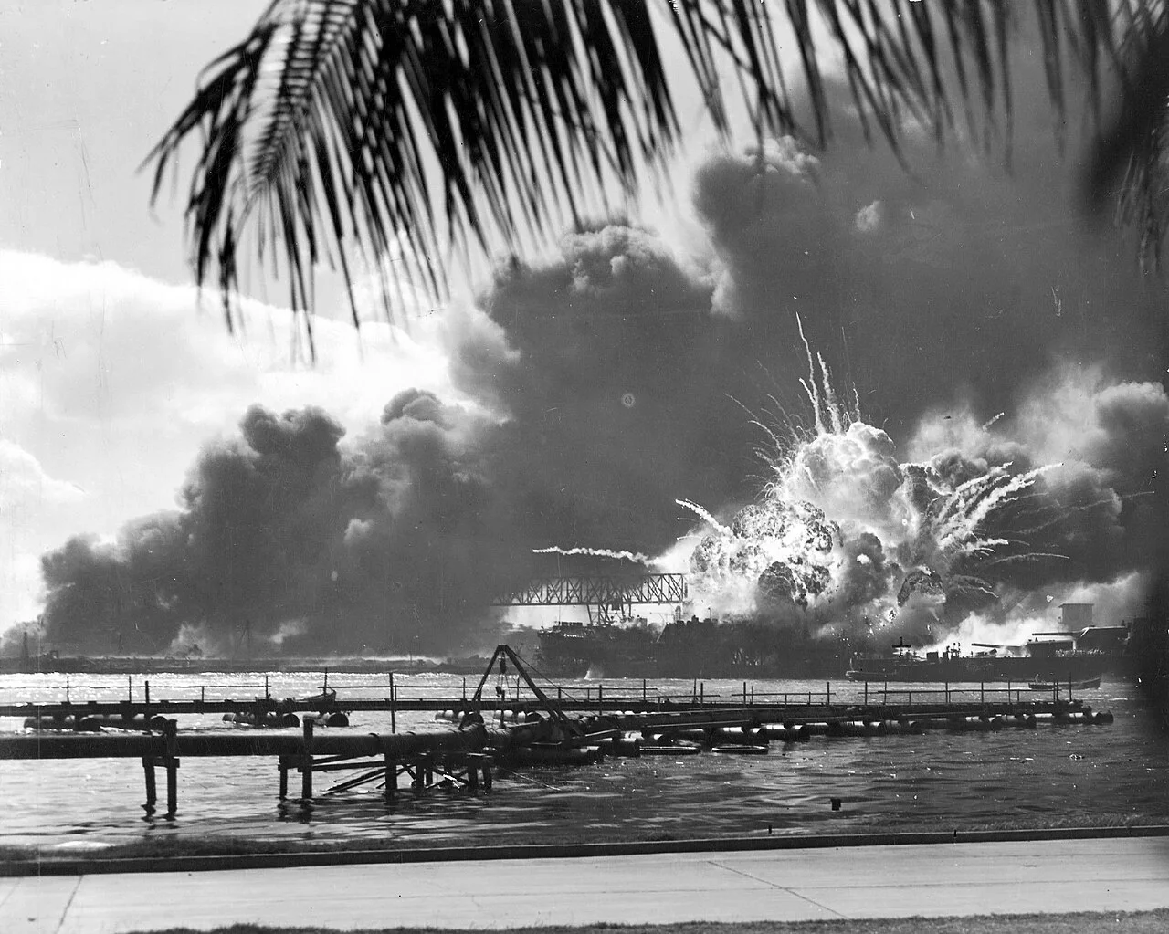 What the Papers Said: Reading Pearl Harbor Through the Newspapers of December 7 and 8, 1941